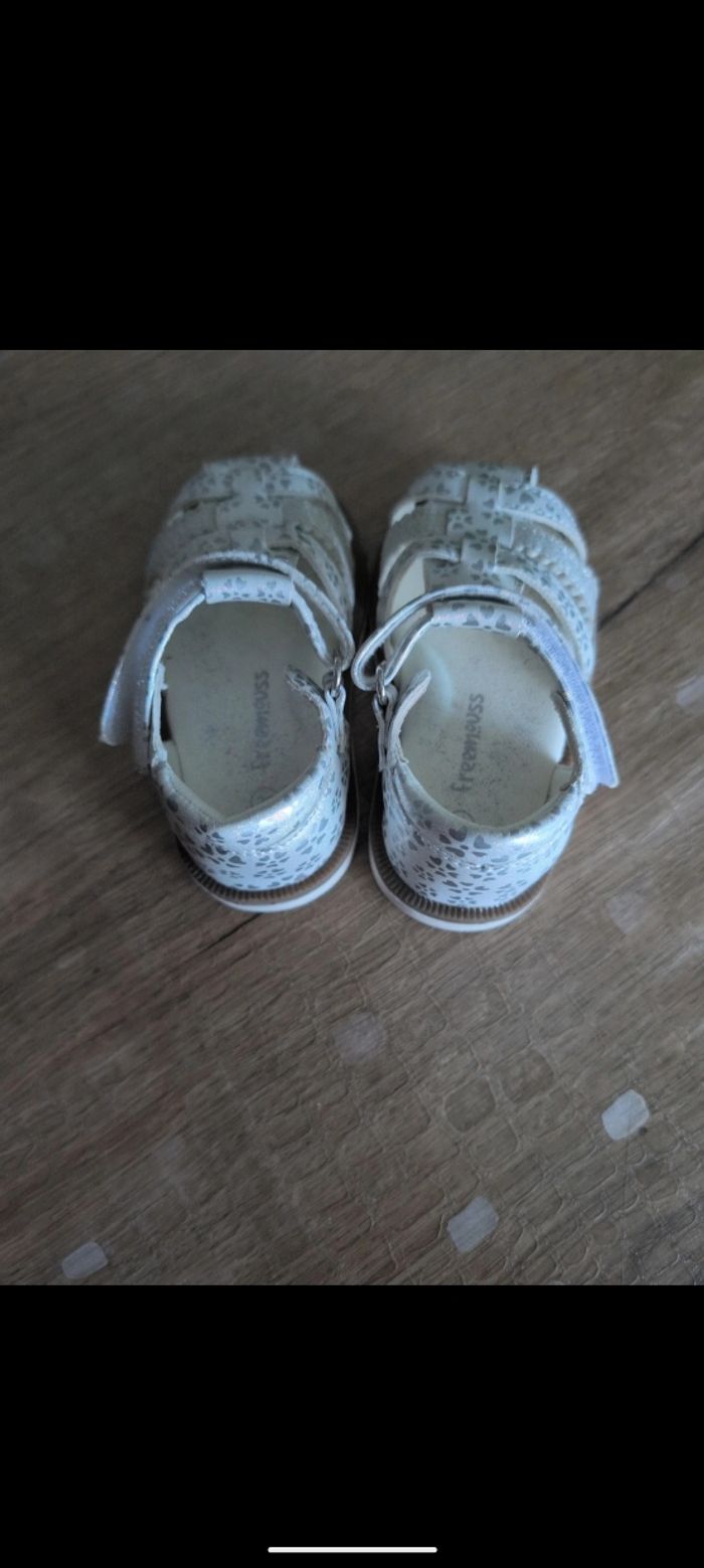 Sandales a bouts fermer - photo numéro 2