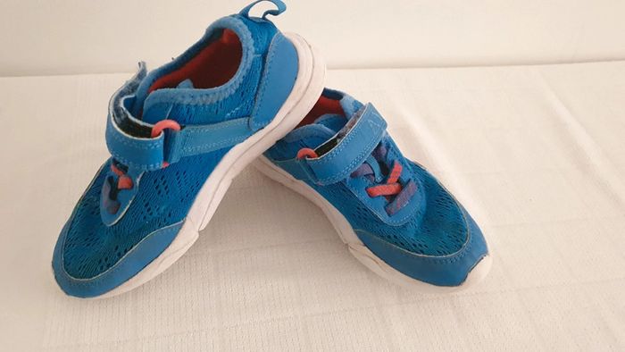 Basket Newfeel T28  bleu et rouge scratch