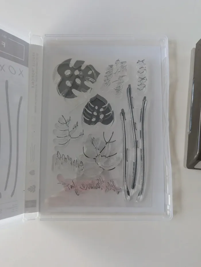 Tampons + perforatrice - photo numéro 2