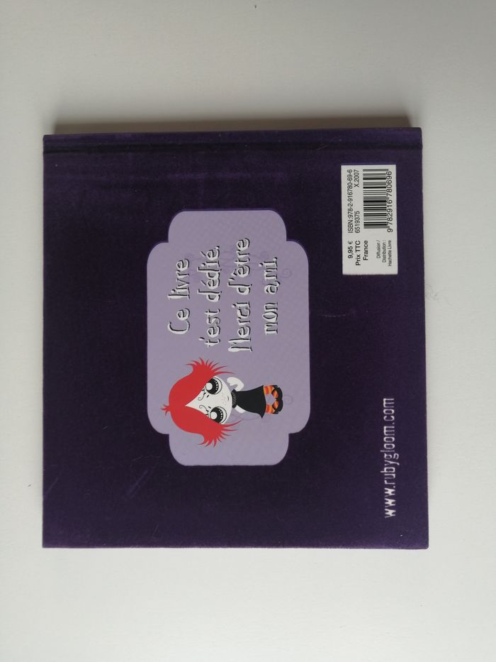 livre ruby gloom - photo numéro 10