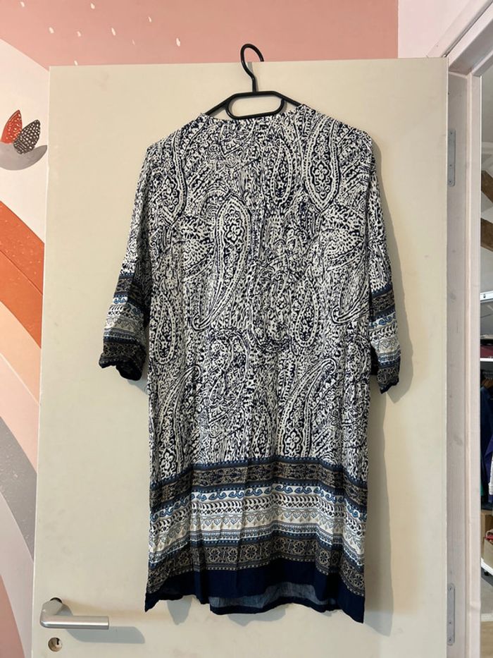 Robe légère et fluide - photo numéro 2