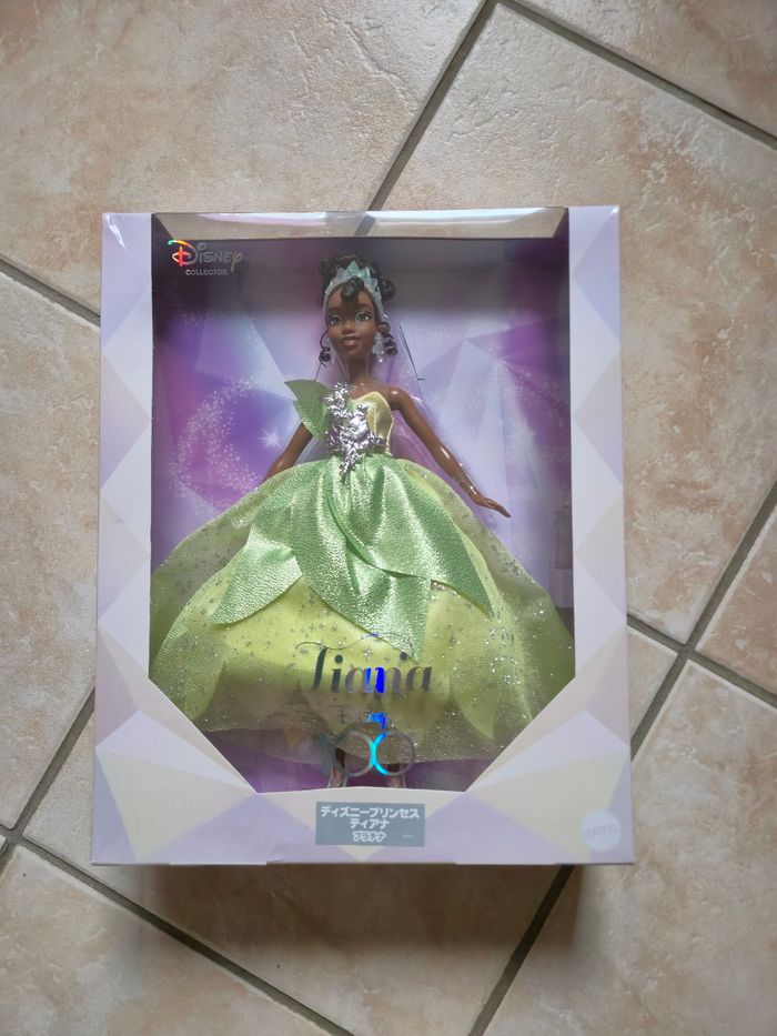 Princess Tiana neuve robe verte a paillettes Disney collector mattel