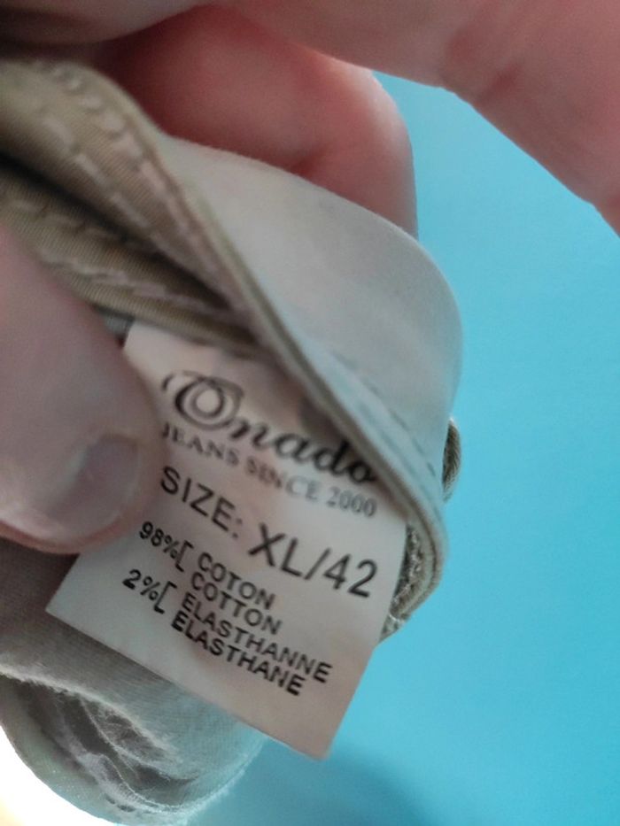 Jean beige effet un peu delaver - photo numéro 4