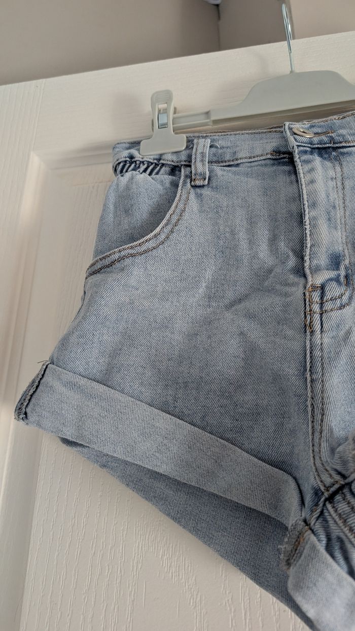 Short élastique bleu taille 36 - photo numéro 3