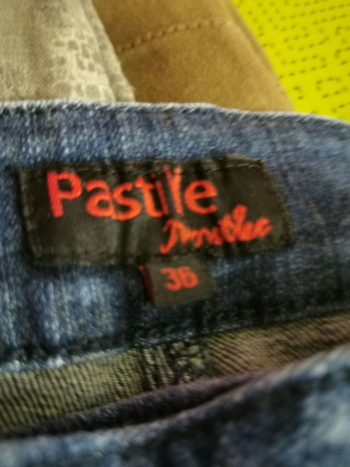 Jeans 4 botons et fermeture 2 poches - photo numéro 3