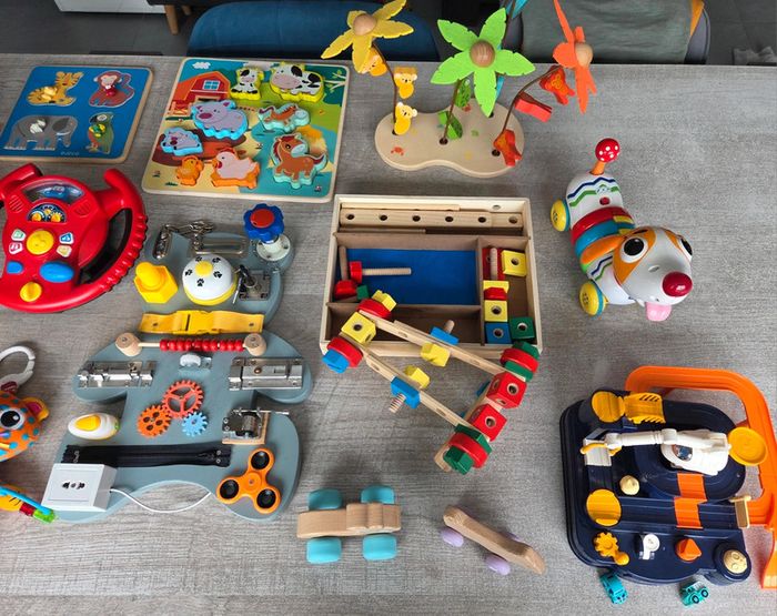 Gros lot de jeux/jouets - photo numéro 2