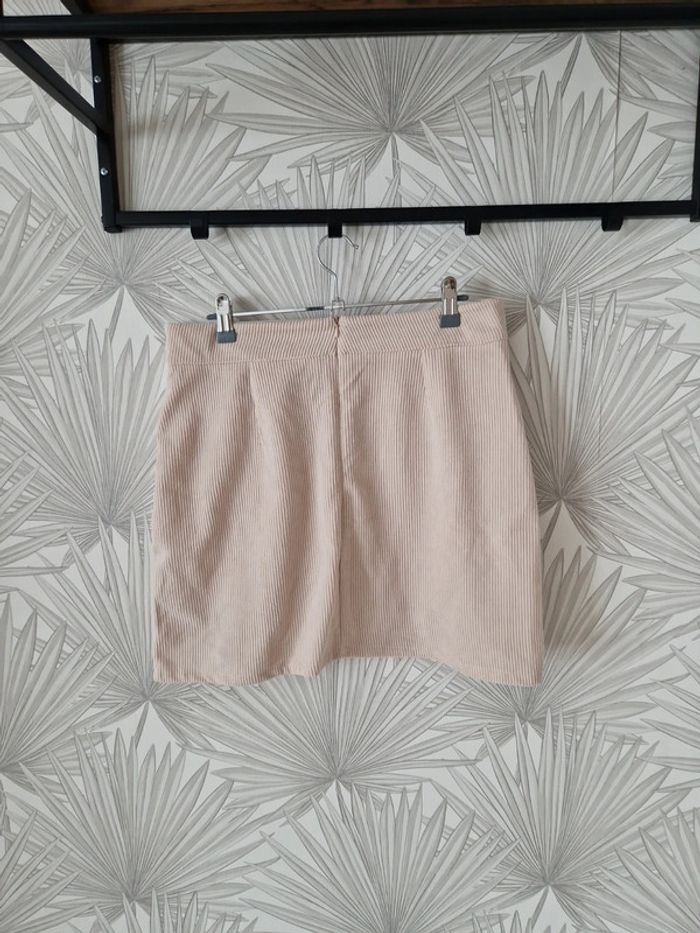 Jolie jupe velours fin taille 40 - photo numéro 2