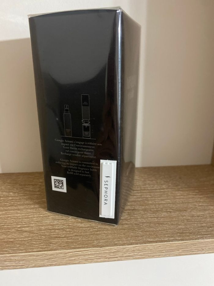 Armani - photo numéro 2