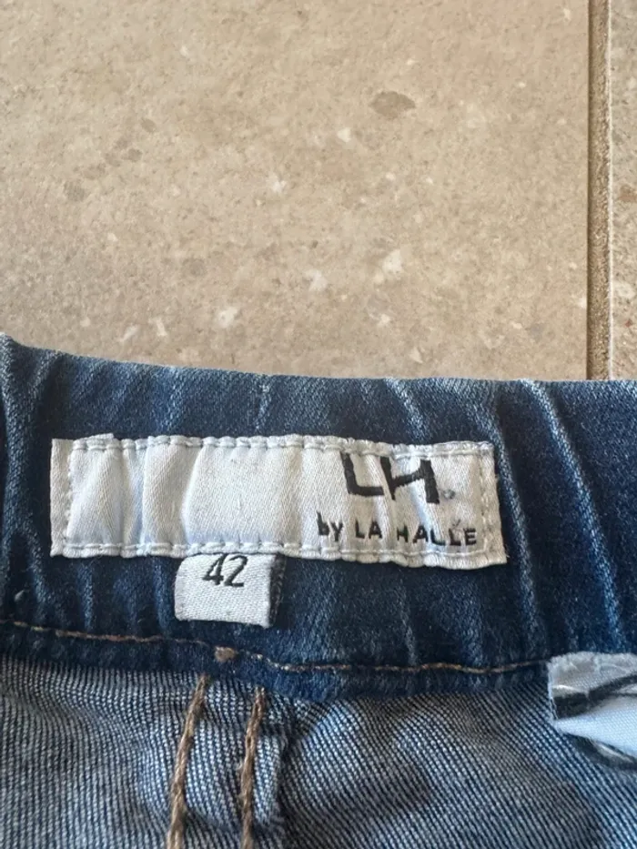 Jean élastique à la taille La Halle, taille 42, bon état, 90cm de longueur - photo numéro 2