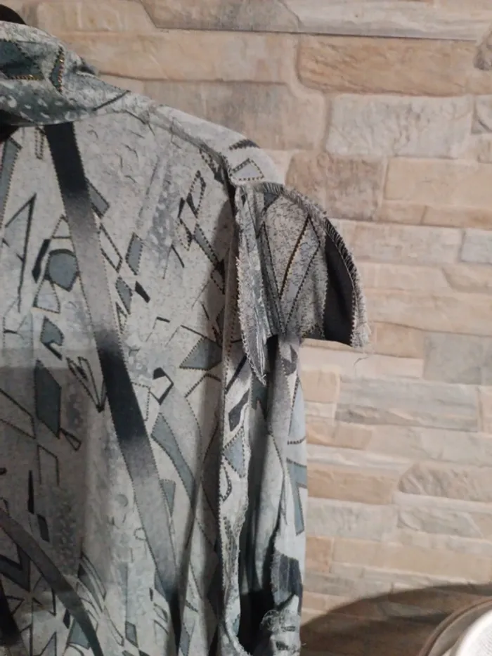 Sur chemise grise Yang-Yang 42 - photo numéro 4