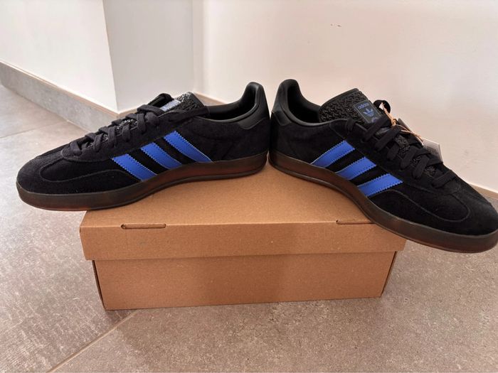 Sneakers Adidas Gazelle Indoor Neuves Taille 42 2/3 - photo numéro 5