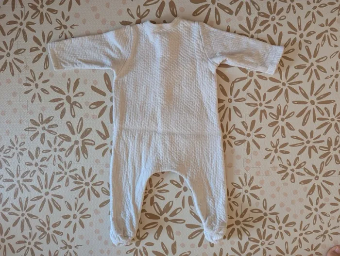 Pyjama avec pied motif chiens Catimini 6 mois - photo numéro 2