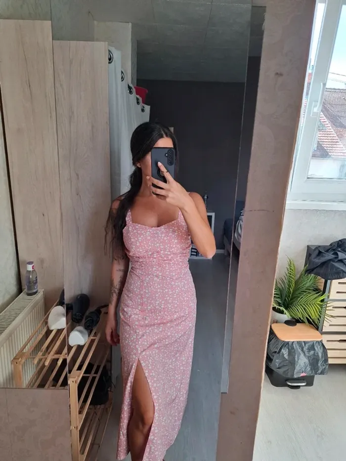 Robe midi rose S neuve
