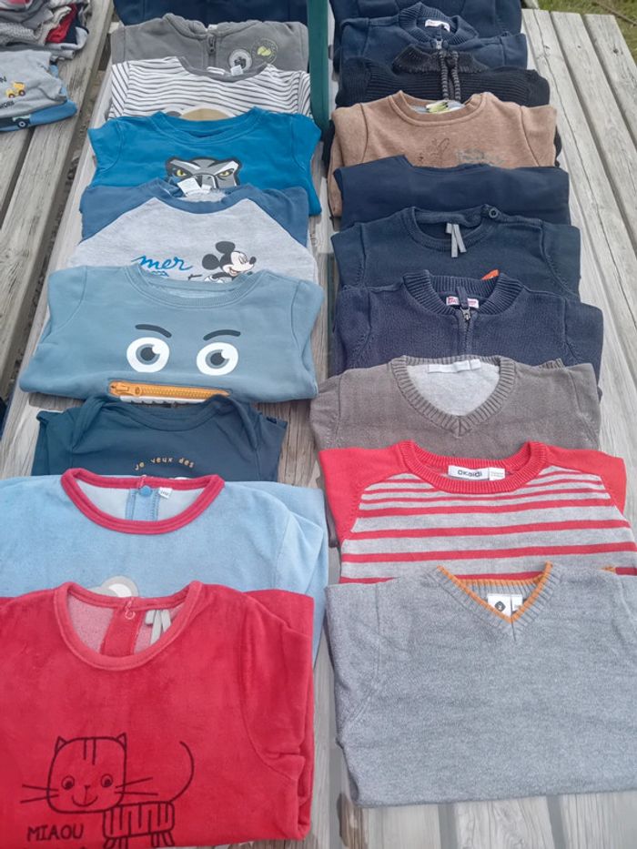 Gros lot de 48 vêtements garçon 23/24 mois 2 ans - photo numéro 2