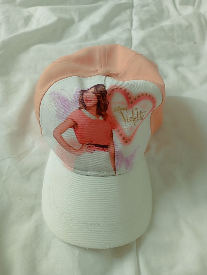 Casquette Violetta 54 cm 1€