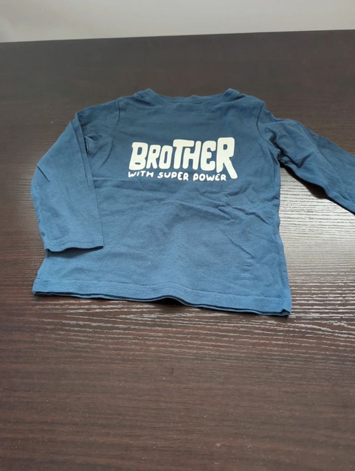 Tee shirt