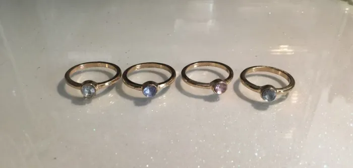 Lot de bague dorée  (taille: S/M) - photo numéro 2