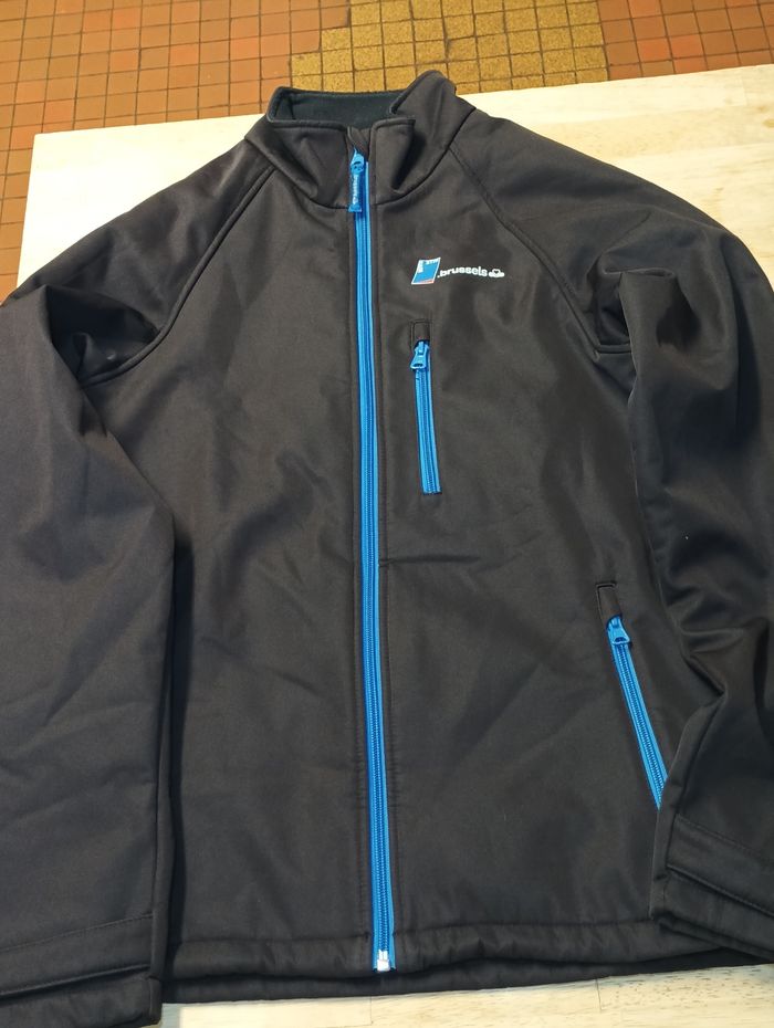 Veste softshell noire à fermeture bleue – Taille S – Imperméable, coupe-vent, légère - photo numéro 9