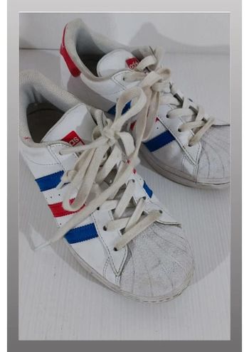 Paire de basket superstar adidas blanc toute bleue taille 36