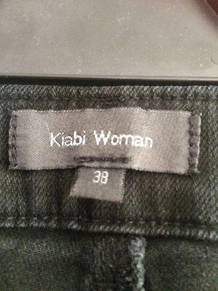 Jean noir Kiabi 38 - photo numéro 2