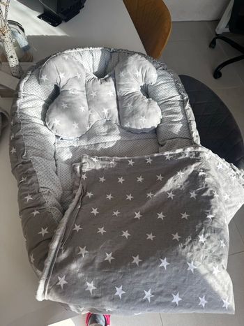 Réducteur de lit bébé 