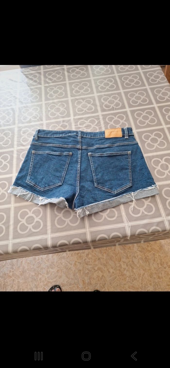 Short Zara, taille 50 - photo numéro 2