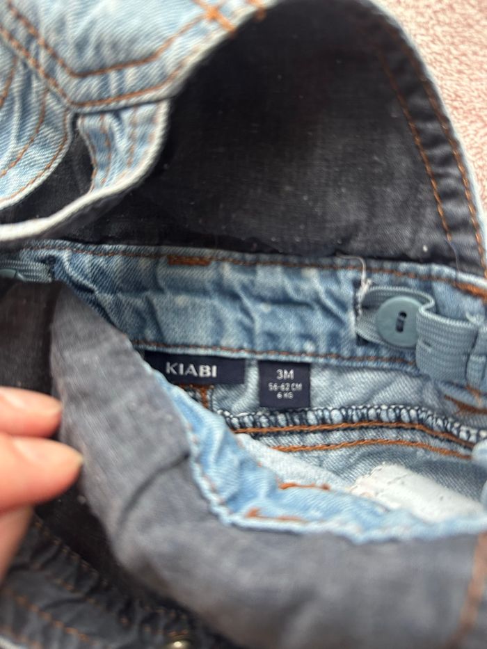 Salopette fille 3 mois en très bon état - photo numéro 3