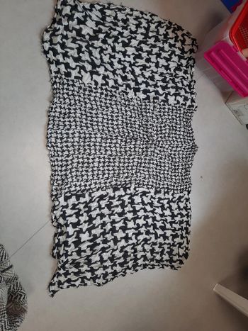 Echarpe tissus foulard noir et blanc