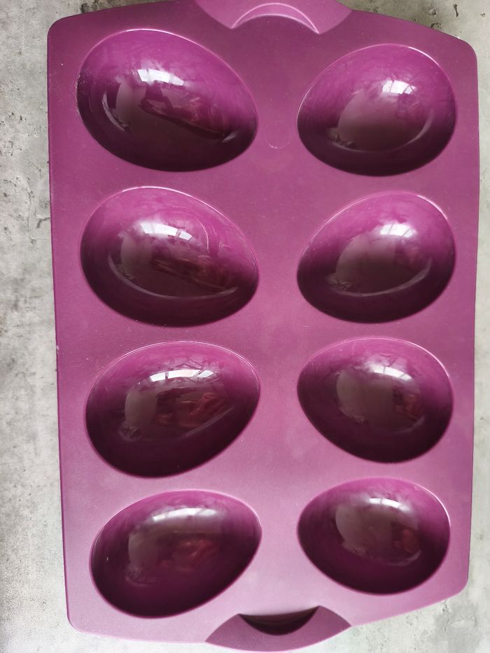 Moule silicone tupperware forme 1/2 oeuf