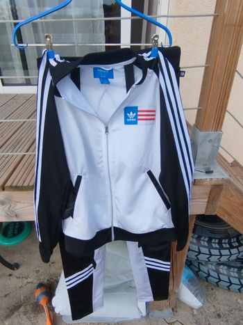 Ensemble survêtement adidas Originals rita ora