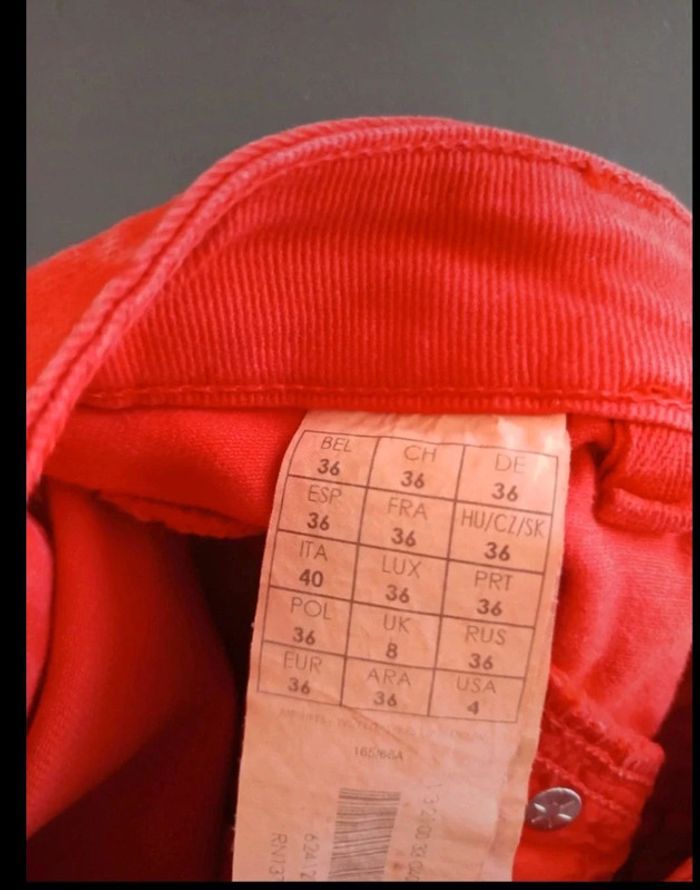 Jupe rouge - photo numéro 7