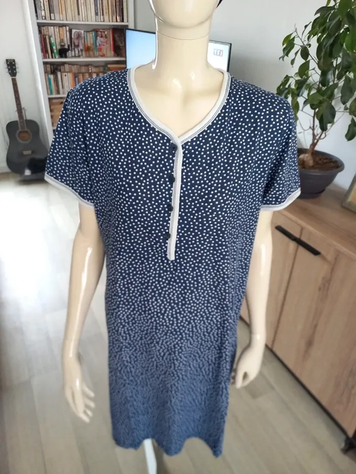 Chemise de nuit T. 40/42 - photo numéro 2