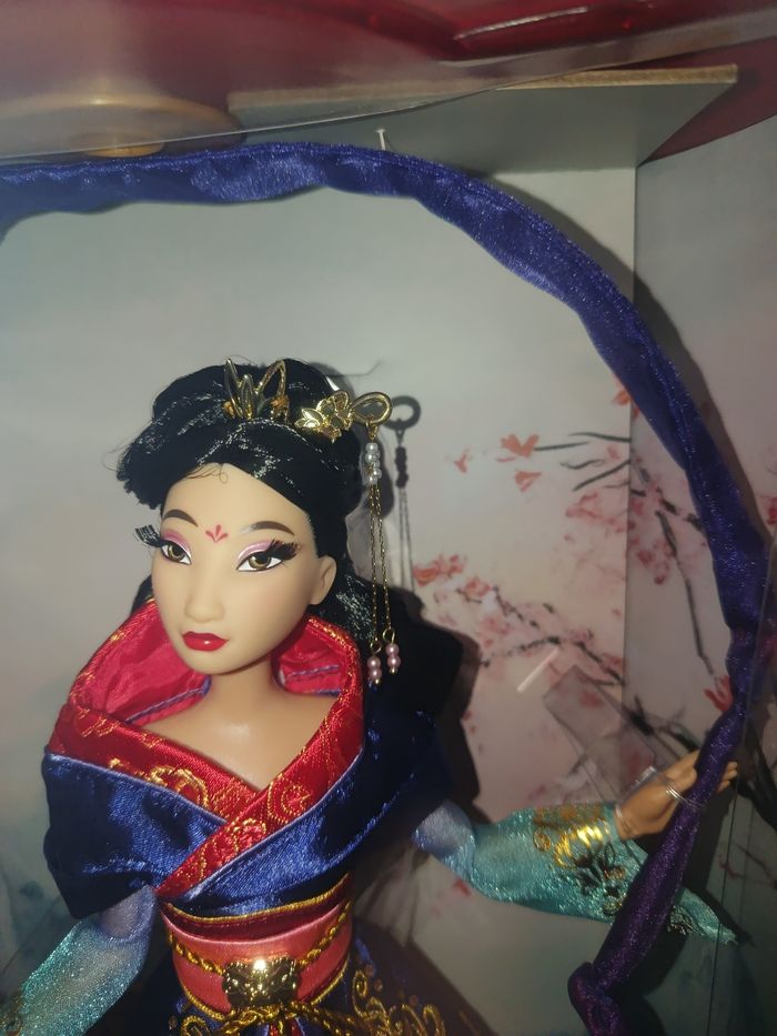 Poupée Disney édition limitée Mulan designer - photo numéro 3