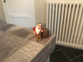 Figurine nain grincheux blanche neige