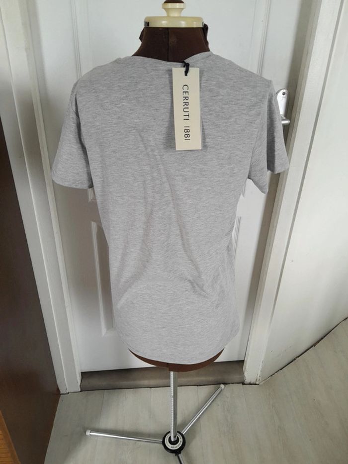 Tee shirt Cerruti 1881 neuf avec étiquette - photo numéro 2