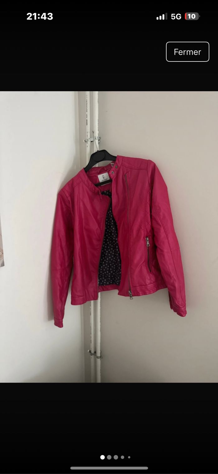 Veste simili cuir 12 ans okaidi rose framboise quasi neuve - photo numéro 2