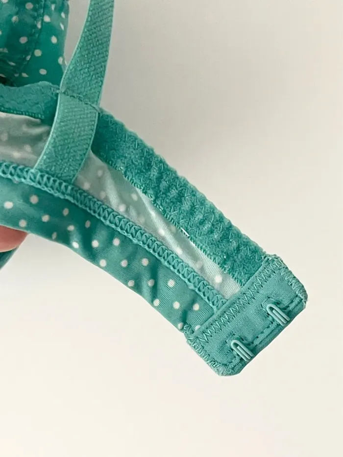 Soutien-gorge Miss Helen de chez Monoprix taille 90B turquoise à pois blancs - photo numéro 8