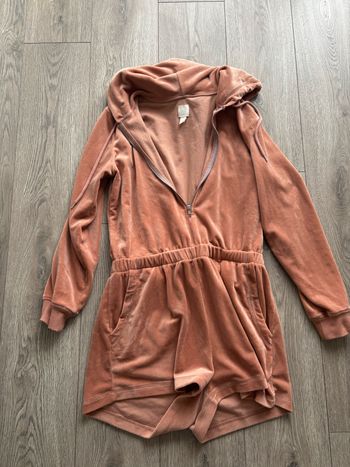 Combishort pyjama velours à capuche