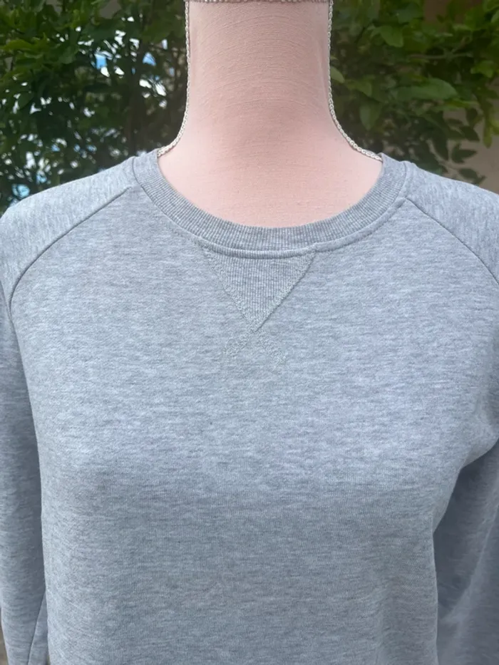 Sweat gris - photo numéro 2