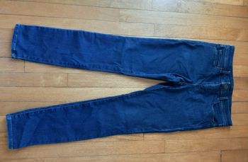 Jeans Uniqlo coupe droite