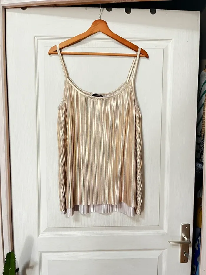 Superbe top doré taille 42 / ancienne collection HM - photo numéro 2