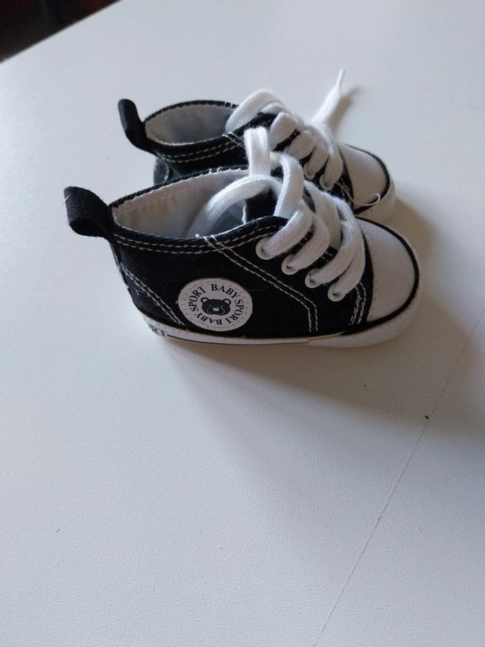 Basket à lacets Taille 16 17 - photo numéro 2