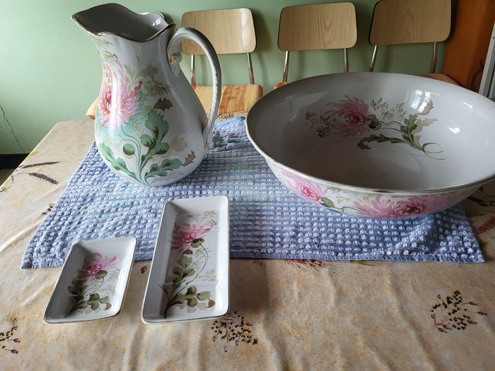 Nécessaire de toilette ancien porcelaine vintage