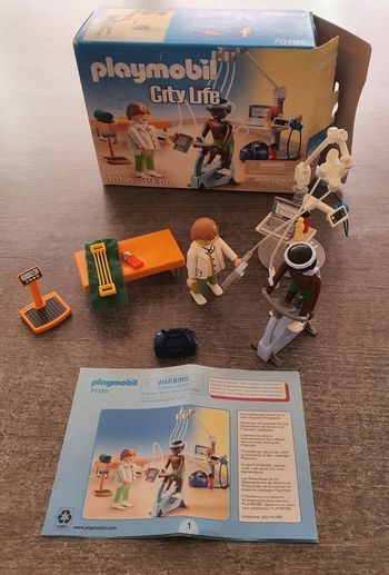 Kinésithérapeute playmobil 70195