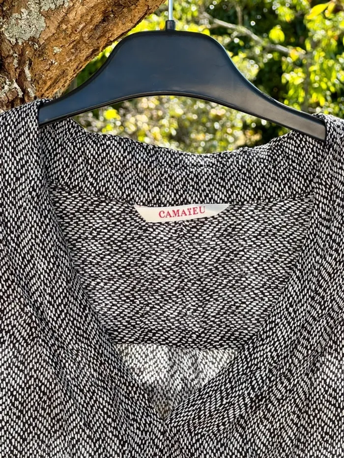 Haut cache cœur || camaïeu || taille 44 - photo numéro 4