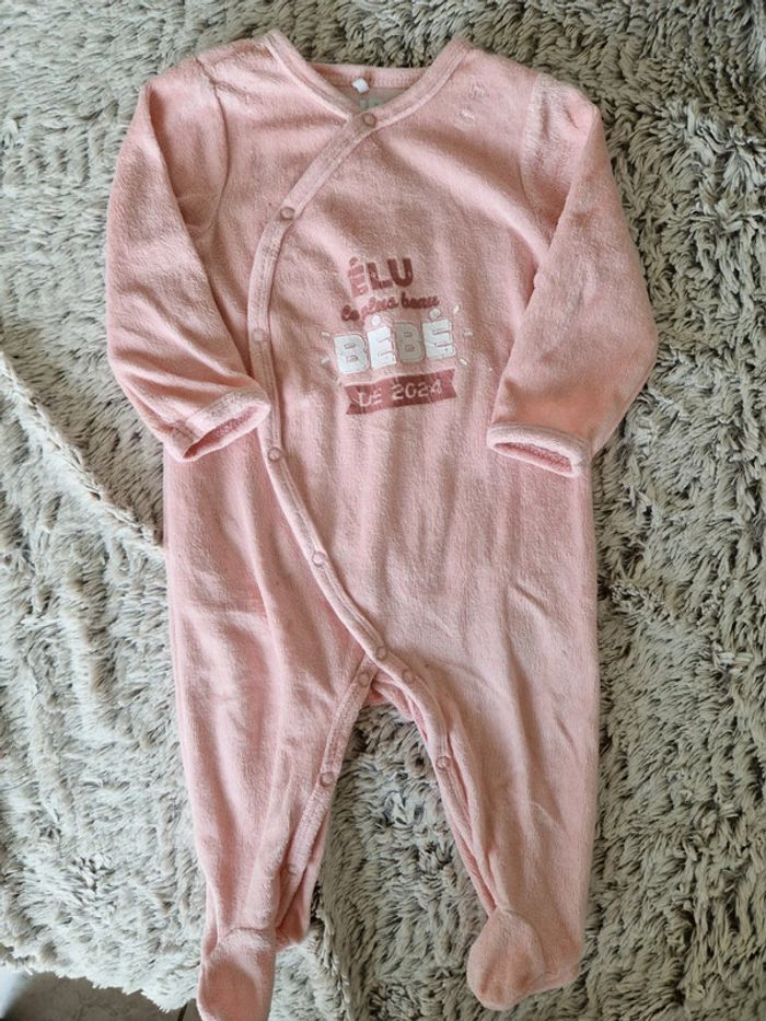Pyjama rose ouverture devant bébé fille 6 mois