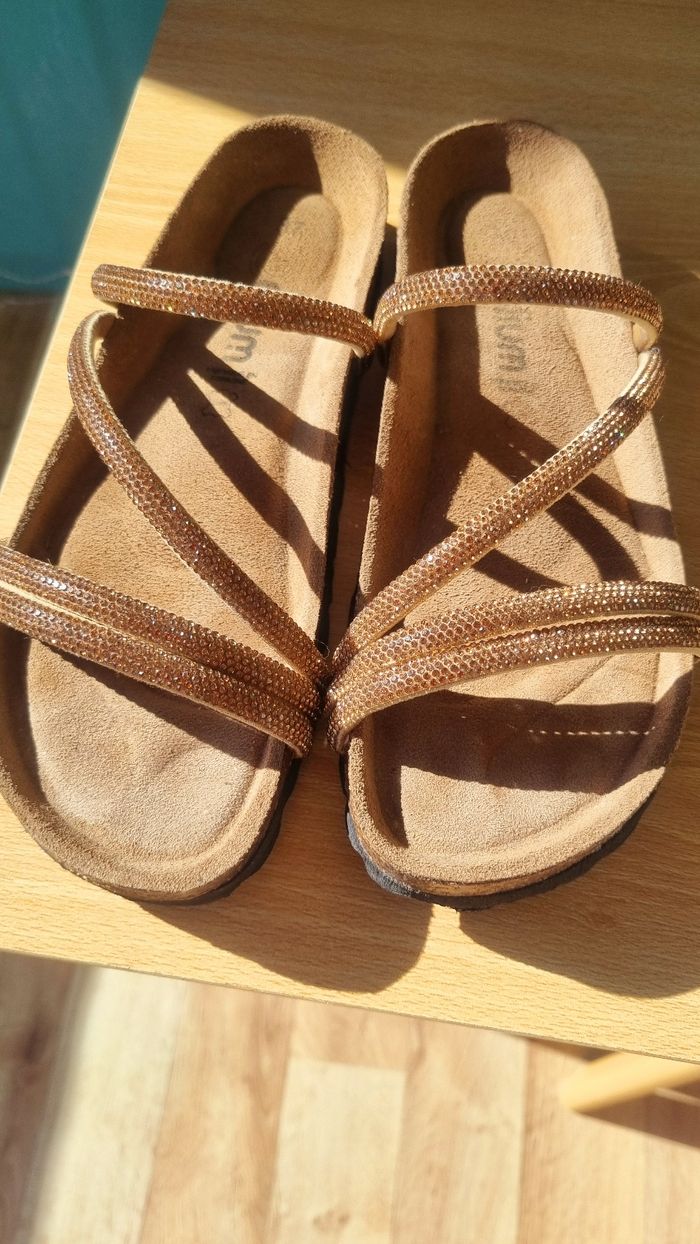 Sandales neuves avec strass - photo numéro 2