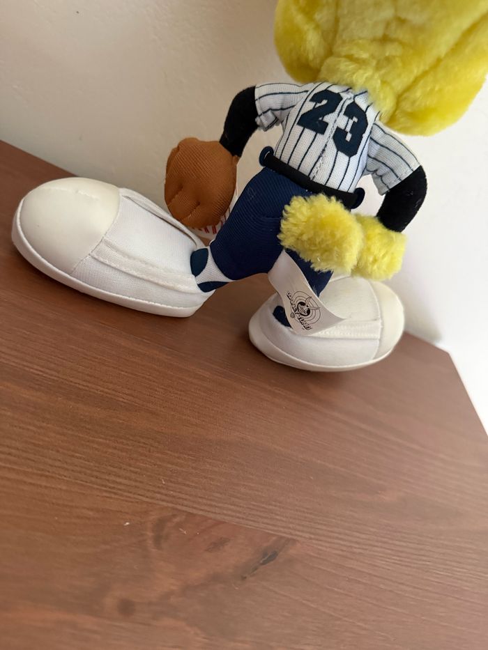Peluche Titi le canari tenue baseball - photo numéro 8