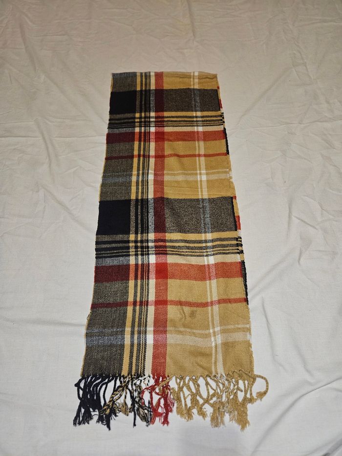 Écharpe burberry - photo numéro 4