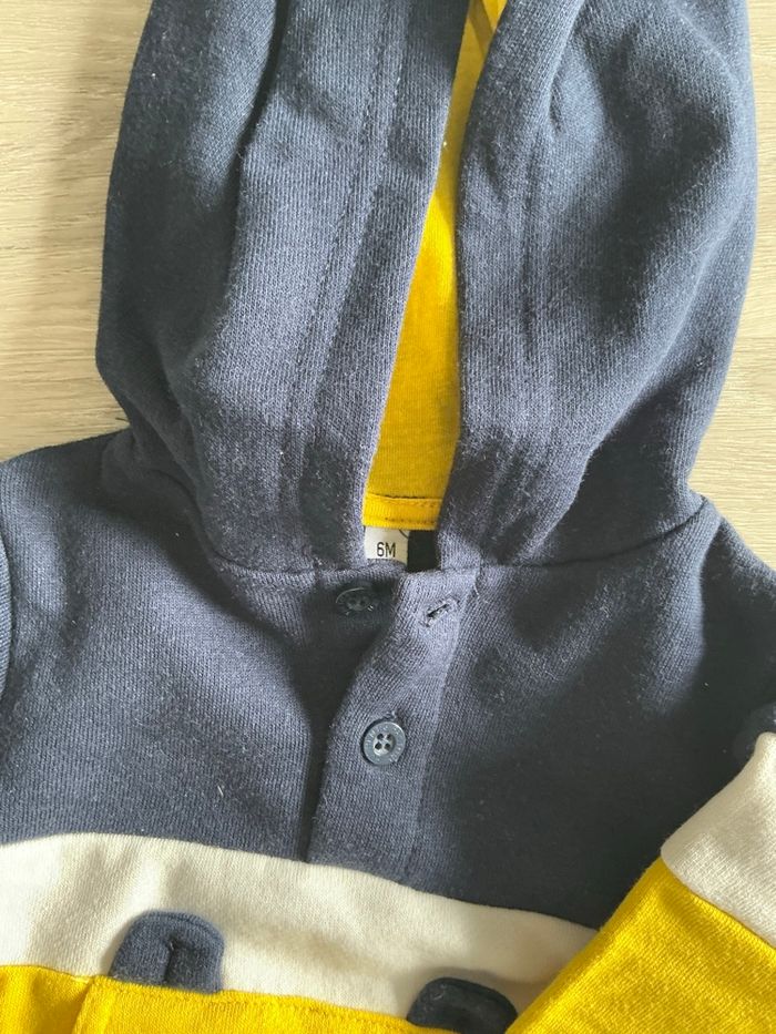 Pull à capuche bébé. - photo numéro 3